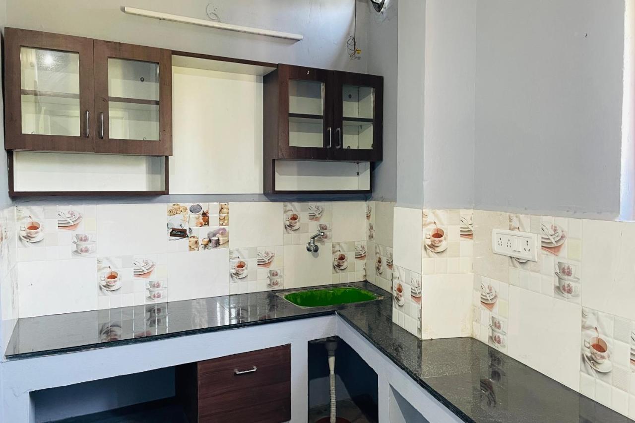 Skyry Hotel Iyyapanthangal Csennai Kültér fotó