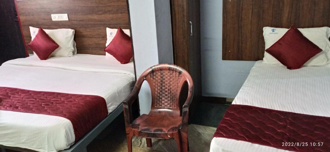 Skyry Hotel Iyyapanthangal Csennai Kültér fotó