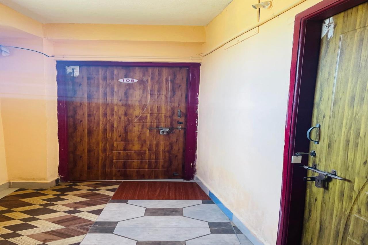 Skyry Hotel Iyyapanthangal Csennai Kültér fotó