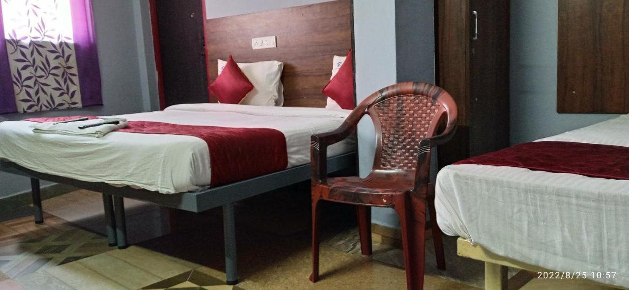 Skyry Hotel Iyyapanthangal Csennai Kültér fotó