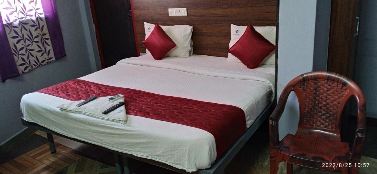 Skyry Hotel Iyyapanthangal Csennai Kültér fotó