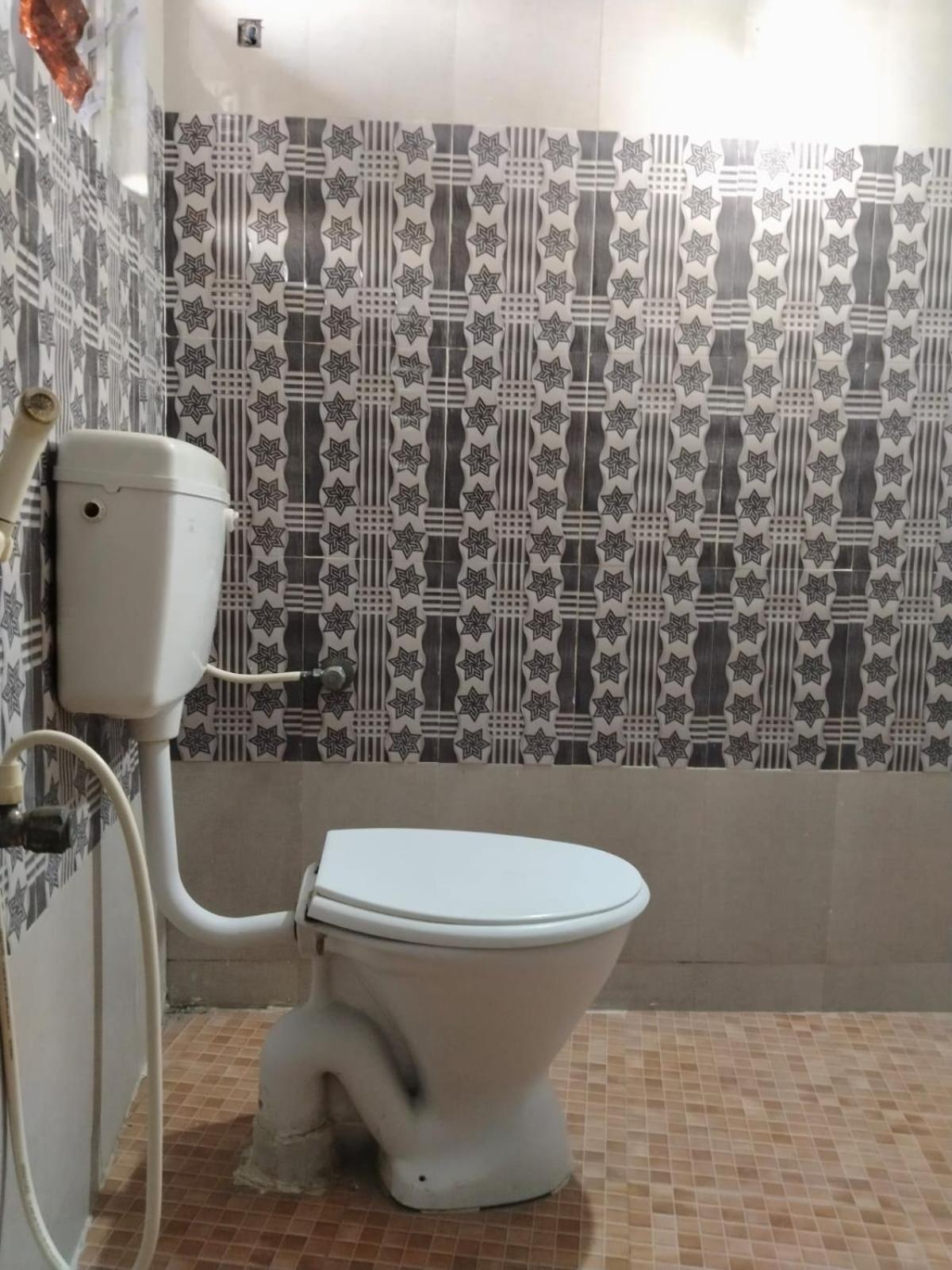 Skyry Hotel Iyyapanthangal Csennai Kültér fotó